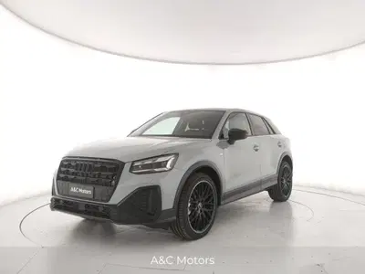 Audi Q2 35 2.0 tdi Identity Black s-tronic nuova a Nola