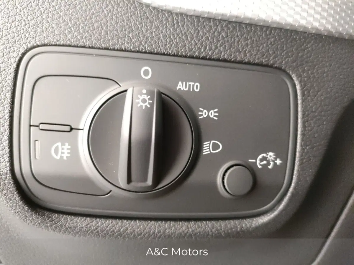 Audi Q2 nuova a Napoli (12)