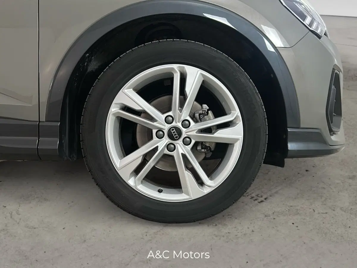Audi Q3 Sportback usata a Napoli (18)