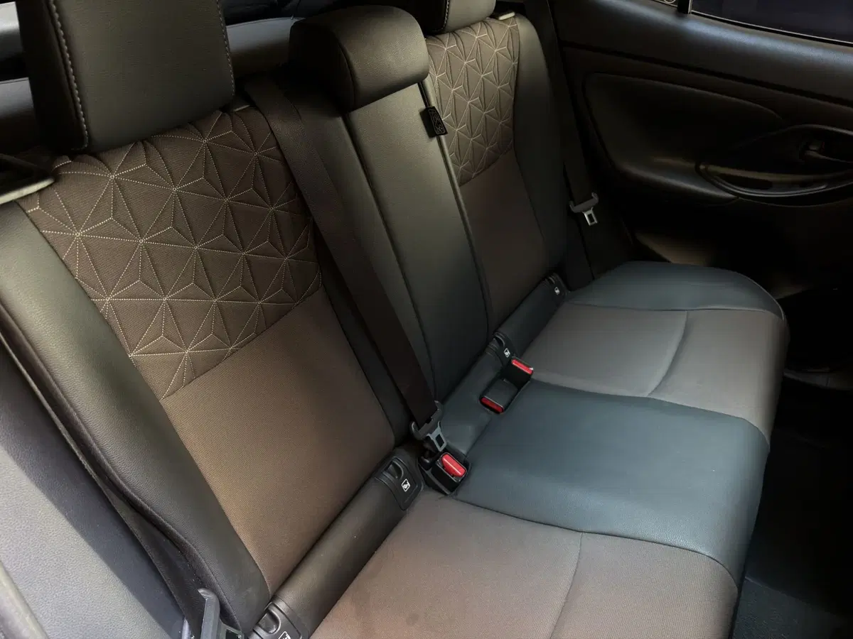 Toyota Yaris Cross usata a Milano (20)