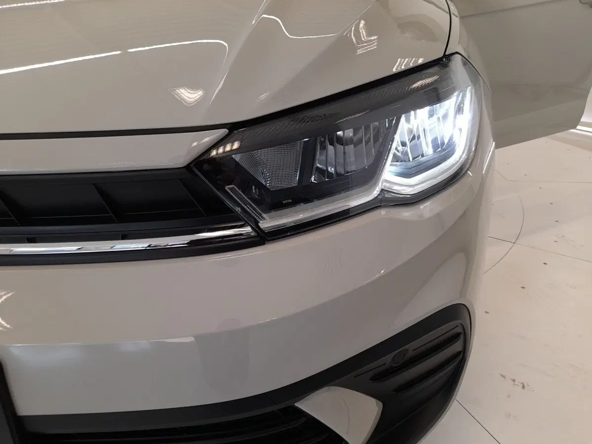Volkswagen Polo nuova a Bologna (5)