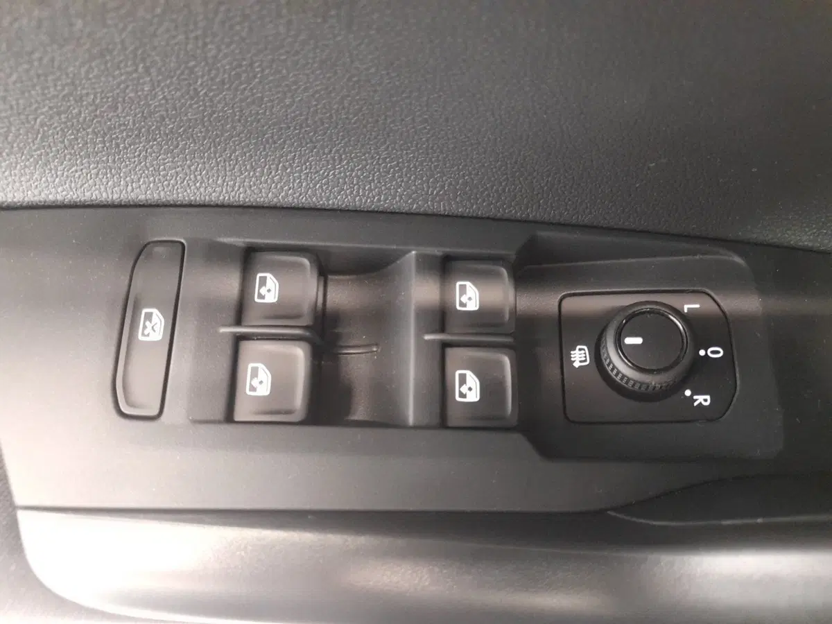 Volkswagen Polo nuova a Bologna (9)