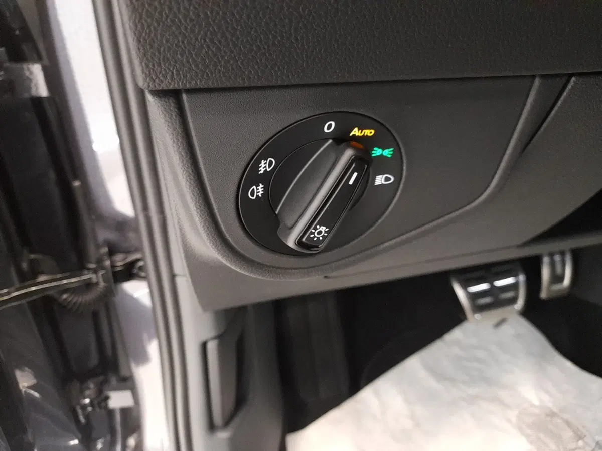 Volkswagen Taigo nuova a Bologna (10)