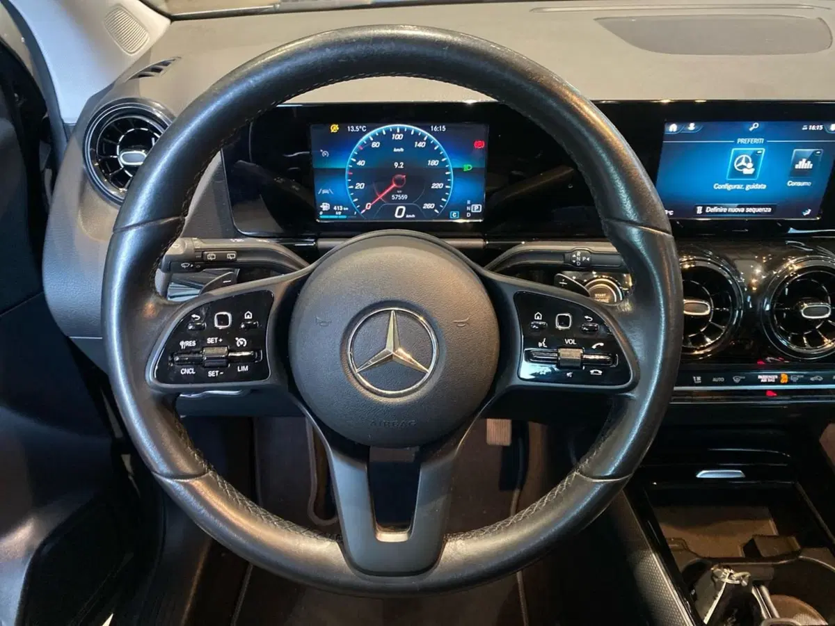 Mercedes-Benz GLA SUV usata a Prato (11)