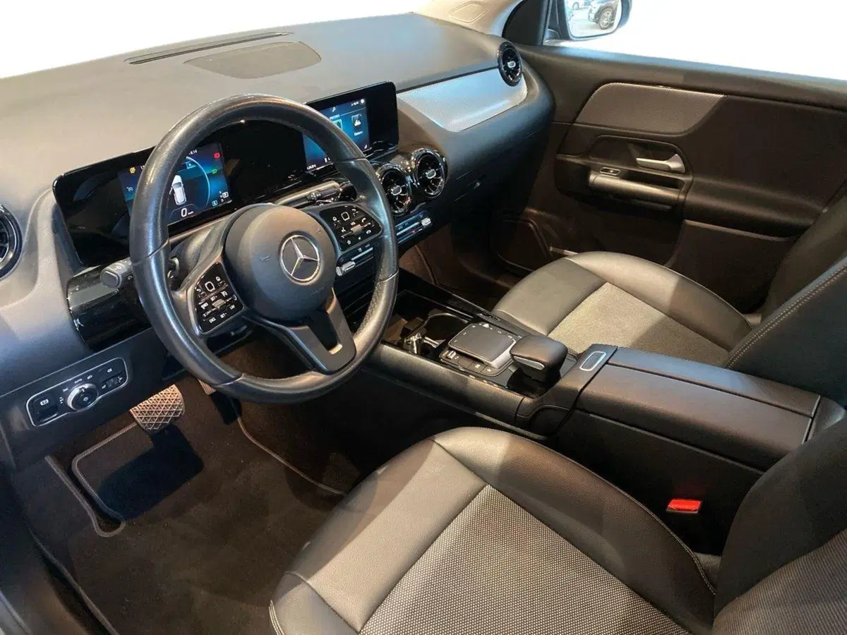 Mercedes-Benz GLA SUV usata a Prato (15)