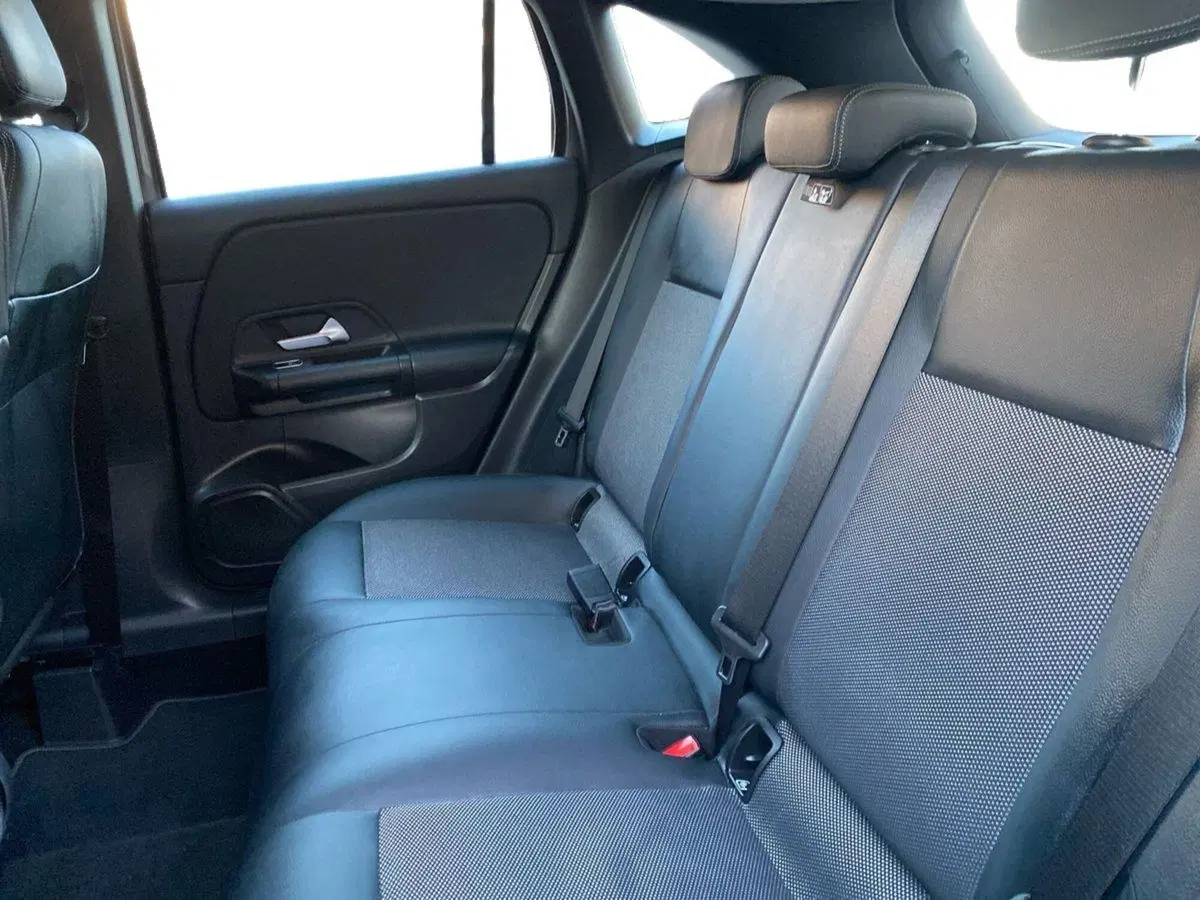 Mercedes-Benz GLA SUV usata a Prato (16)