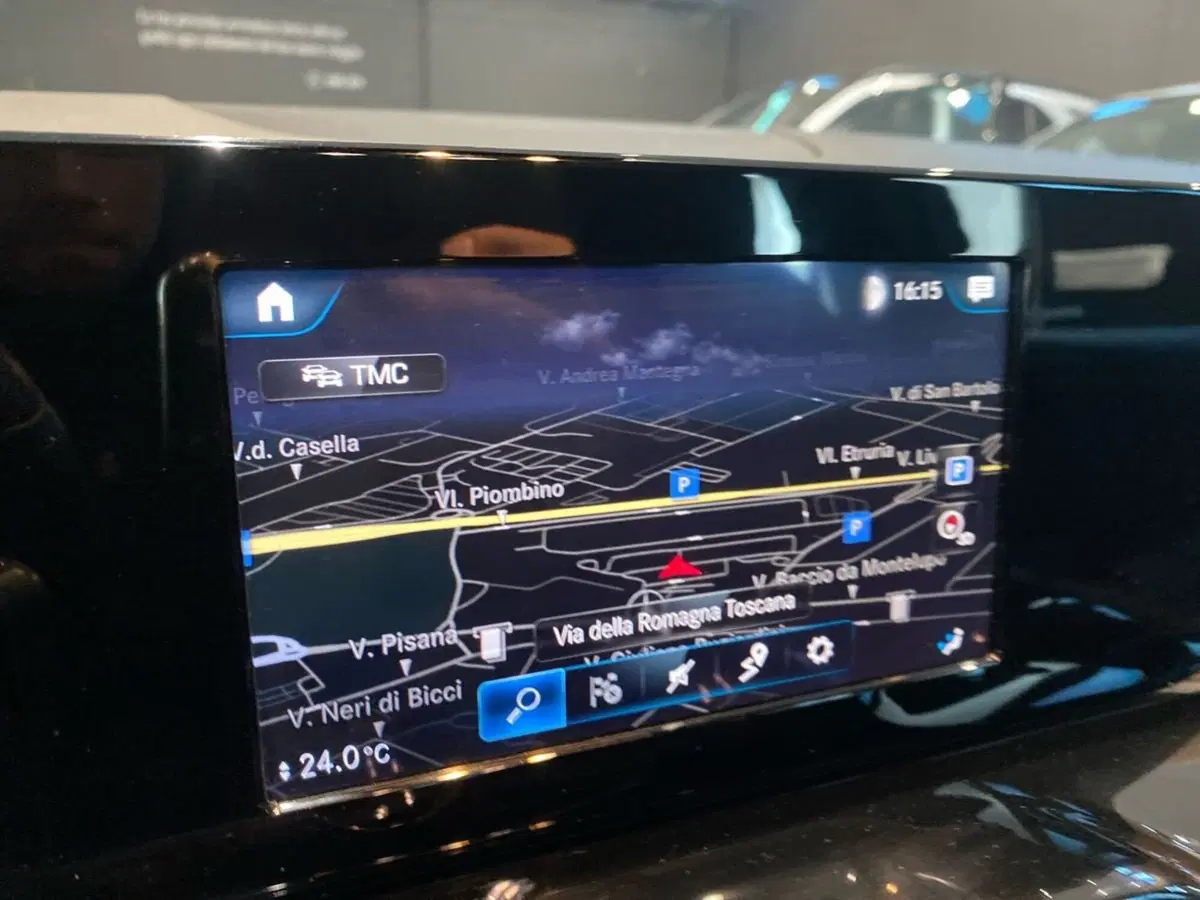 Mercedes-Benz GLA SUV usata a Prato (18)