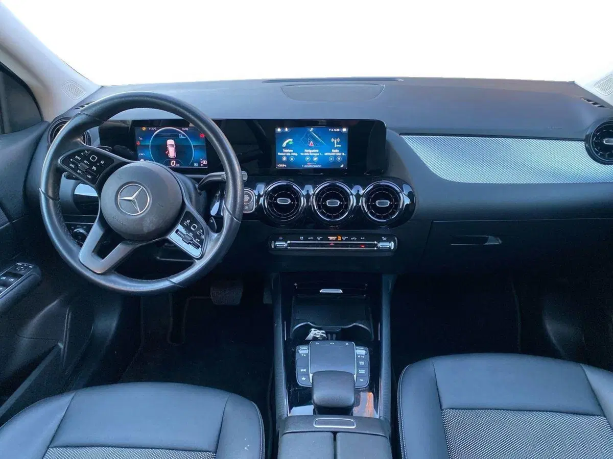Mercedes-Benz GLA SUV usata a Prato (9)