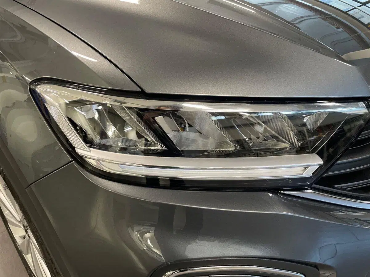 Volkswagen T-Roc usata a Prato (7)