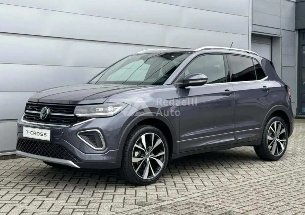 Volkswagen T-Cross nuova a Lecco