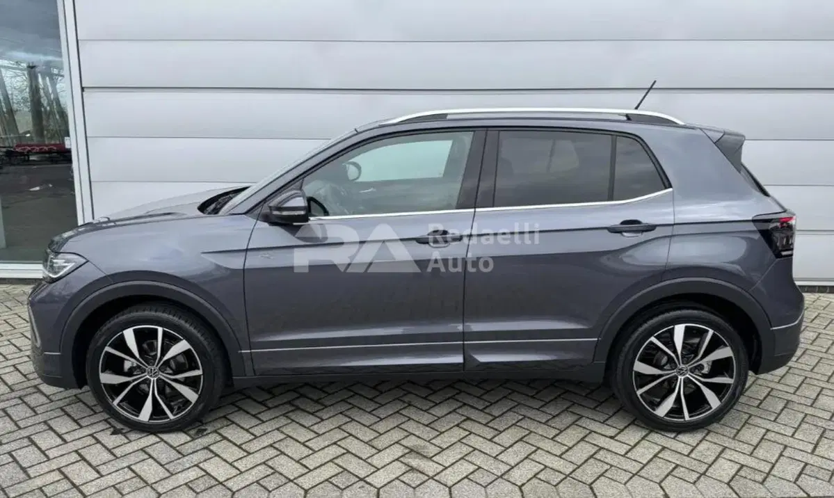 Volkswagen T-Cross nuova a Lecco (3)
