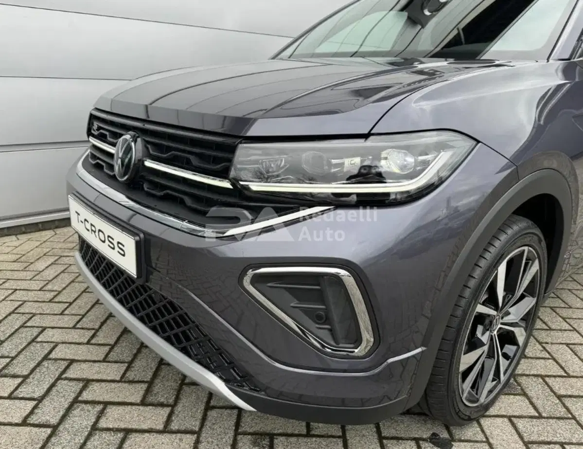Volkswagen T-Cross nuova a Lecco (5)