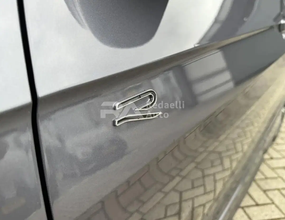 Volkswagen T-Cross nuova a Lecco (6)