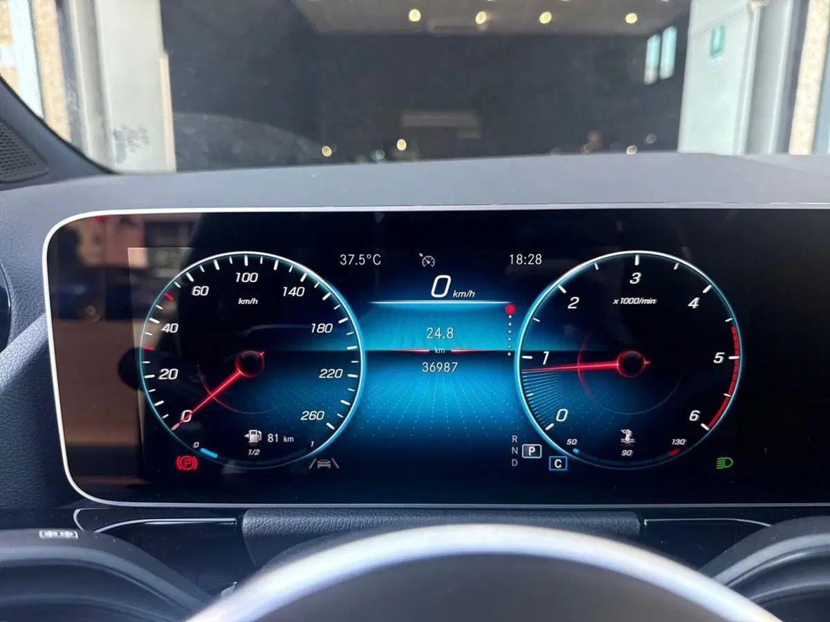 Mercedes-Benz GLA SUV usata a Firenze (13)