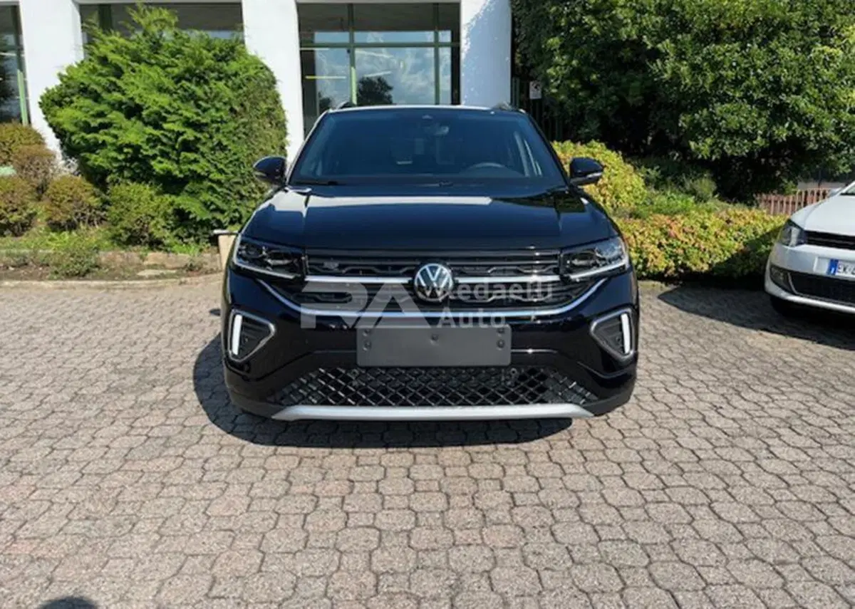 Volkswagen T-Cross nuova a Lecco (2)