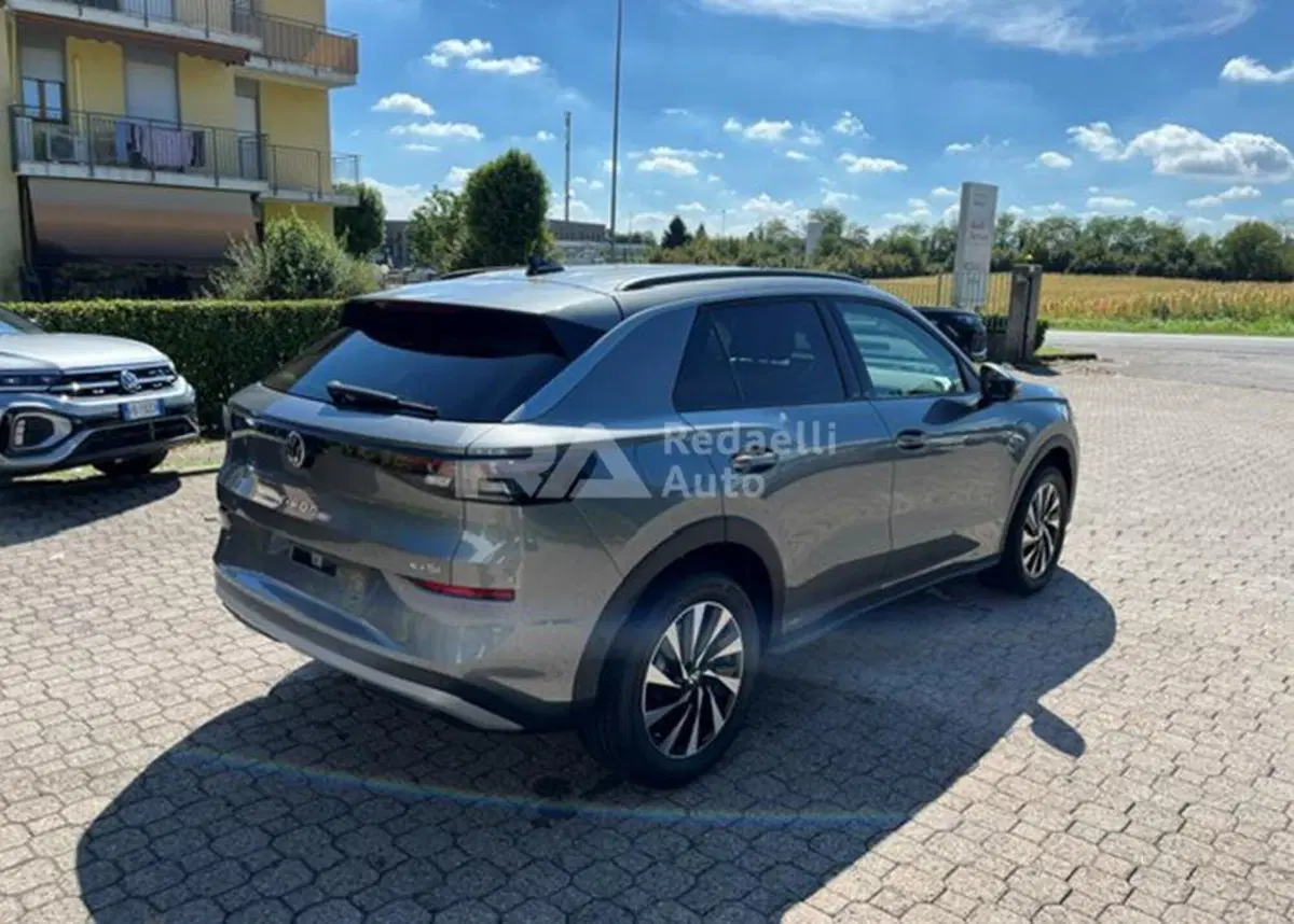 Volkswagen T-Roc nuova a Lecco (5)