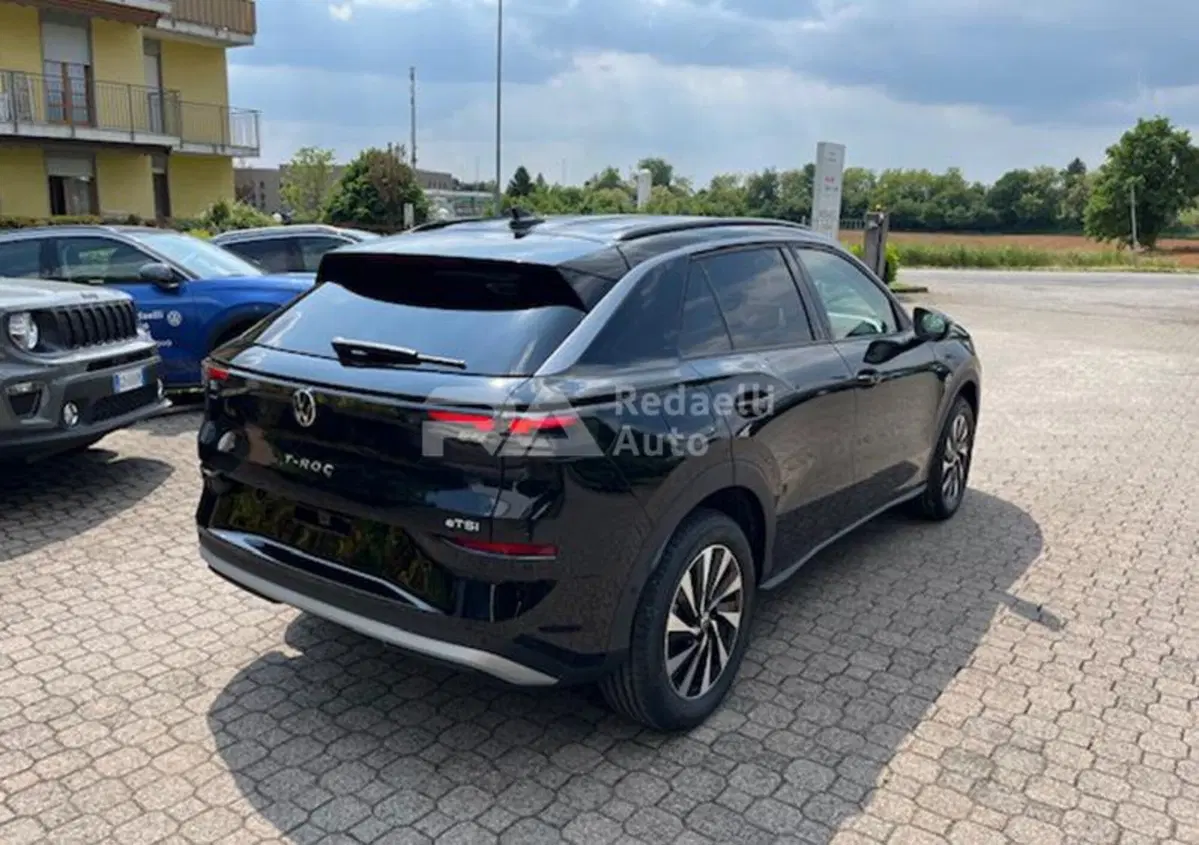 Volkswagen T-Roc nuova a Lecco (4)