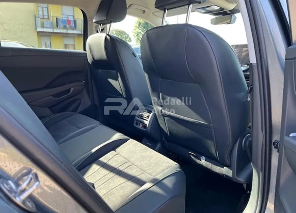 Volkswagen T-Roc nuova a Lecco (10)