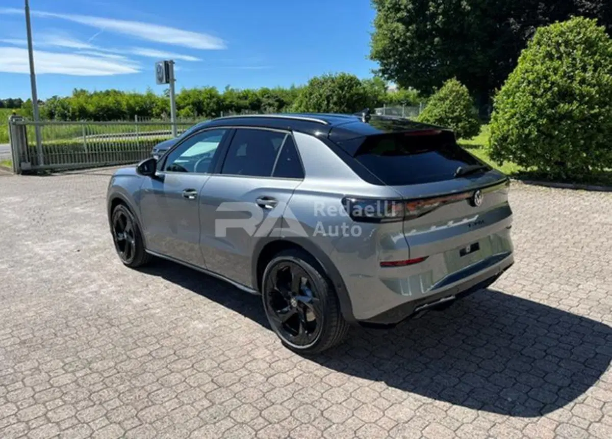Volkswagen T-Roc nuova a Lecco (5)