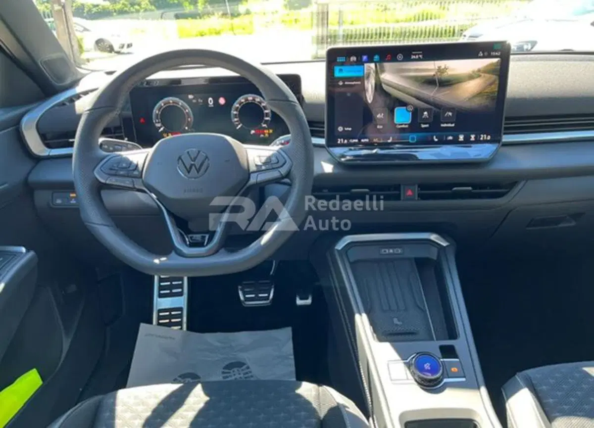 Volkswagen T-Roc nuova a Lecco (8)