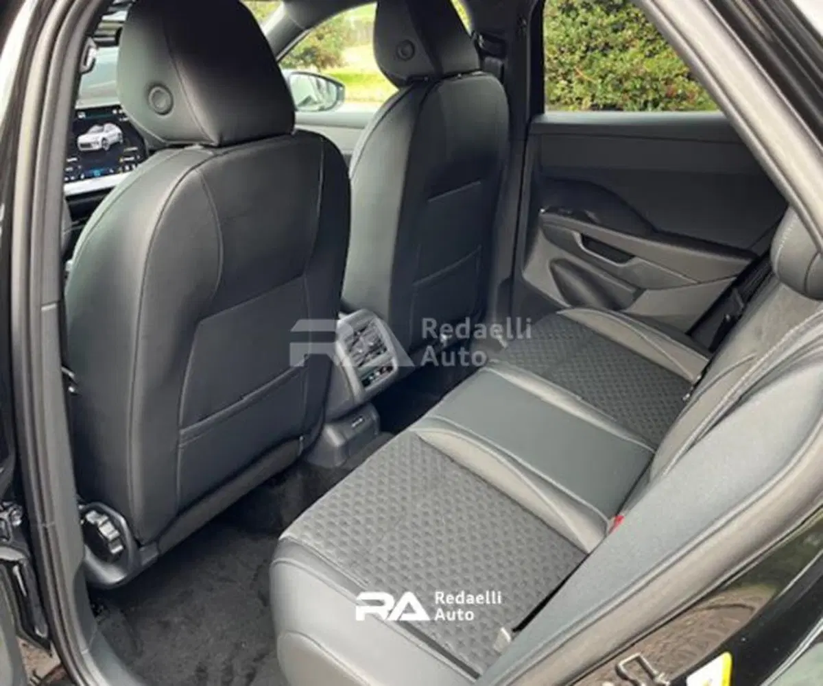 Volkswagen T-Roc nuova a Lecco (7)