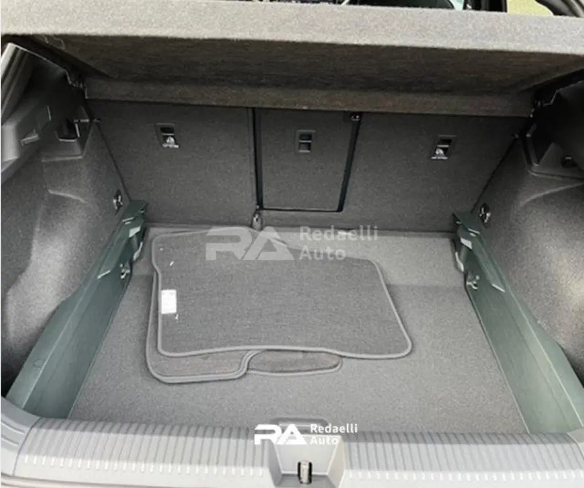 Volkswagen T-Roc nuova a Lecco (9)