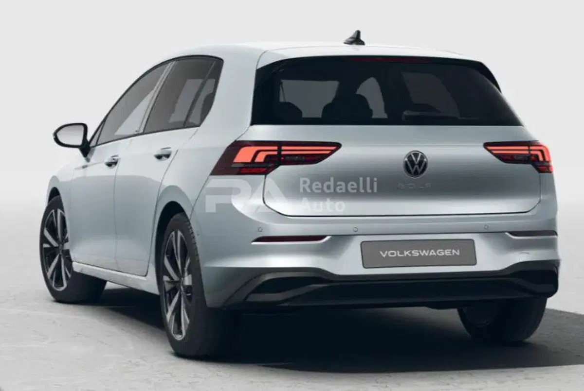Volkswagen Golf nuova a Lecco (3)