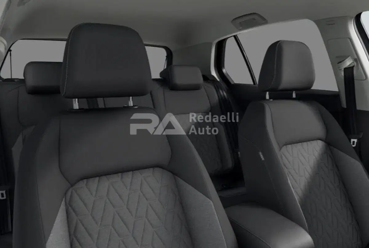 Volkswagen Golf nuova a Lecco (6)