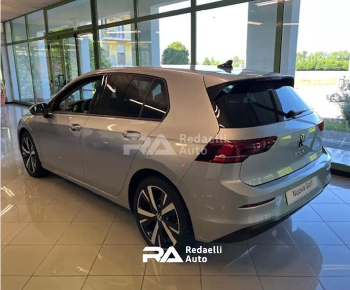 Volkswagen Golf nuova a Lecco (5)