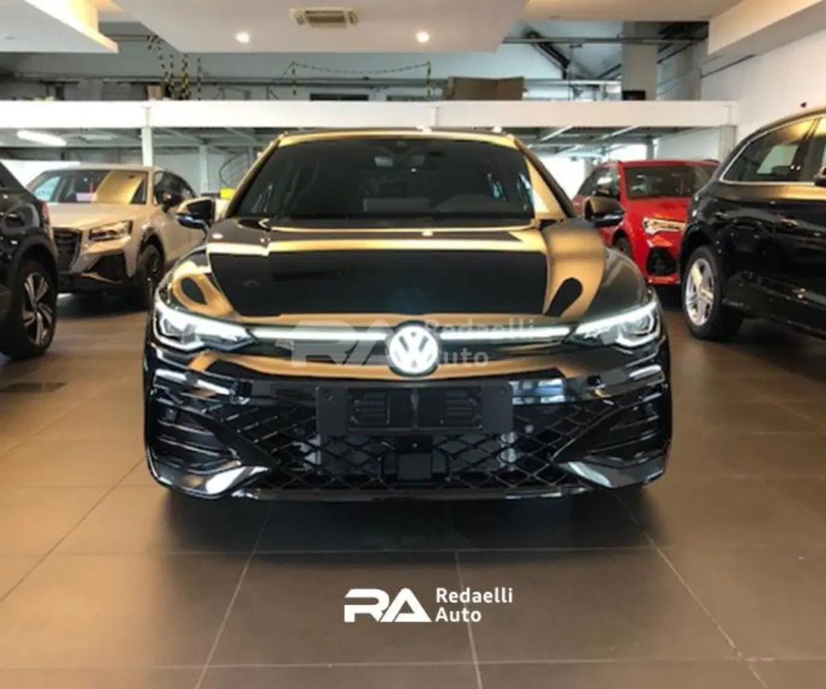 Volkswagen Golf nuova a Lecco (2)