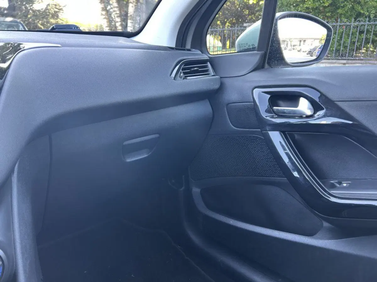 Peugeot 208 usata a Cuneo (14)