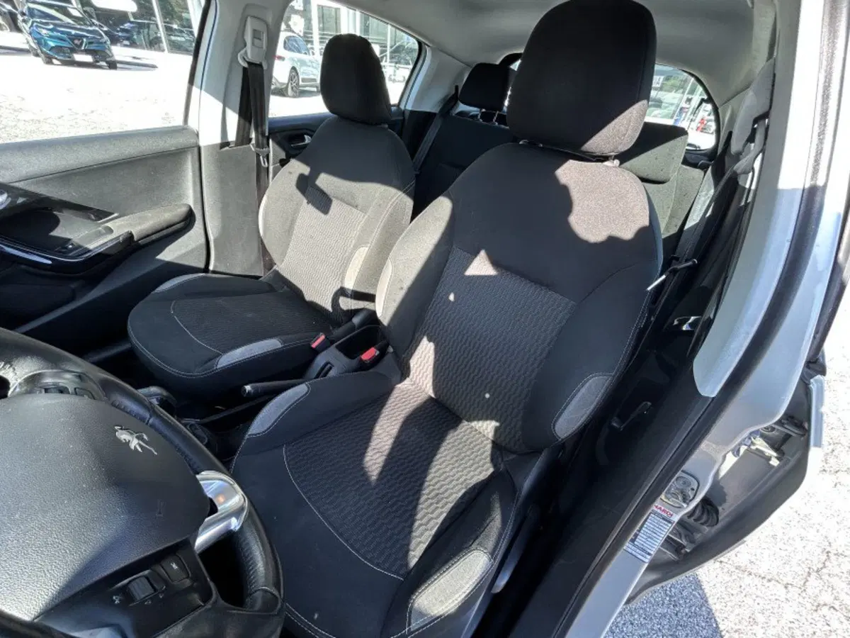 Peugeot 208 usata a Cuneo (6)
