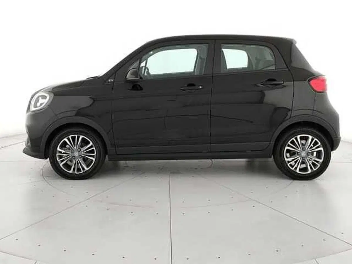 Leapmotor T03 nuova a Caserta (8)