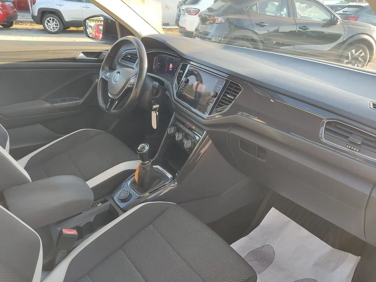 Volkswagen T-Roc usata a Frosinone (11)