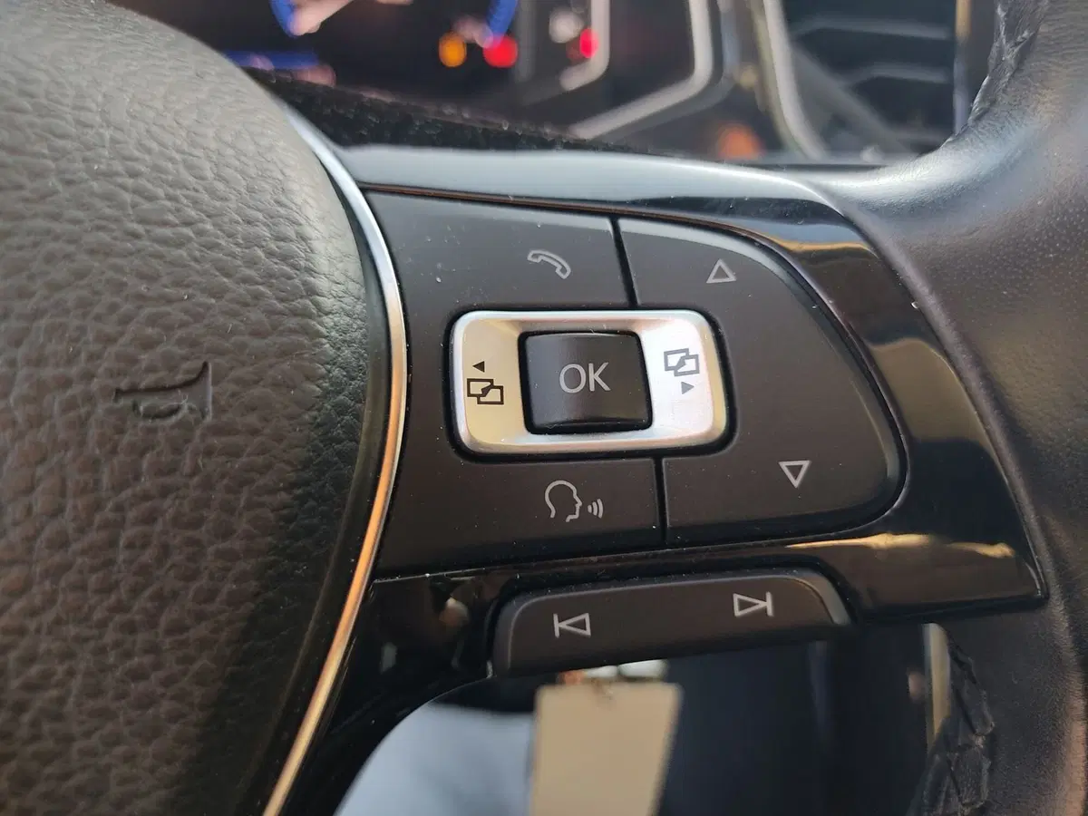 Volkswagen T-Roc usata a Frosinone (16)