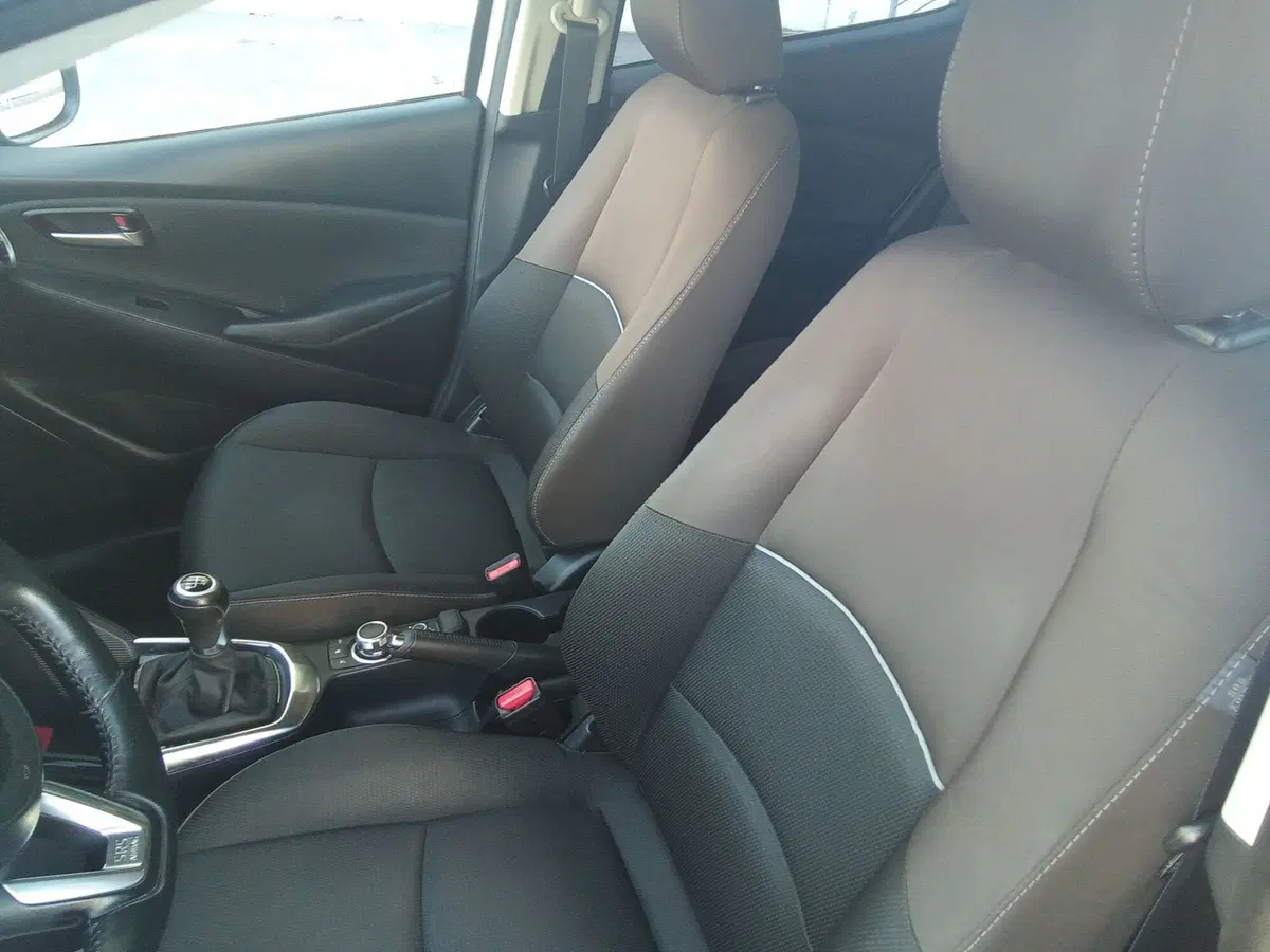 Mazda Mazda2 usata a Rimini (17)