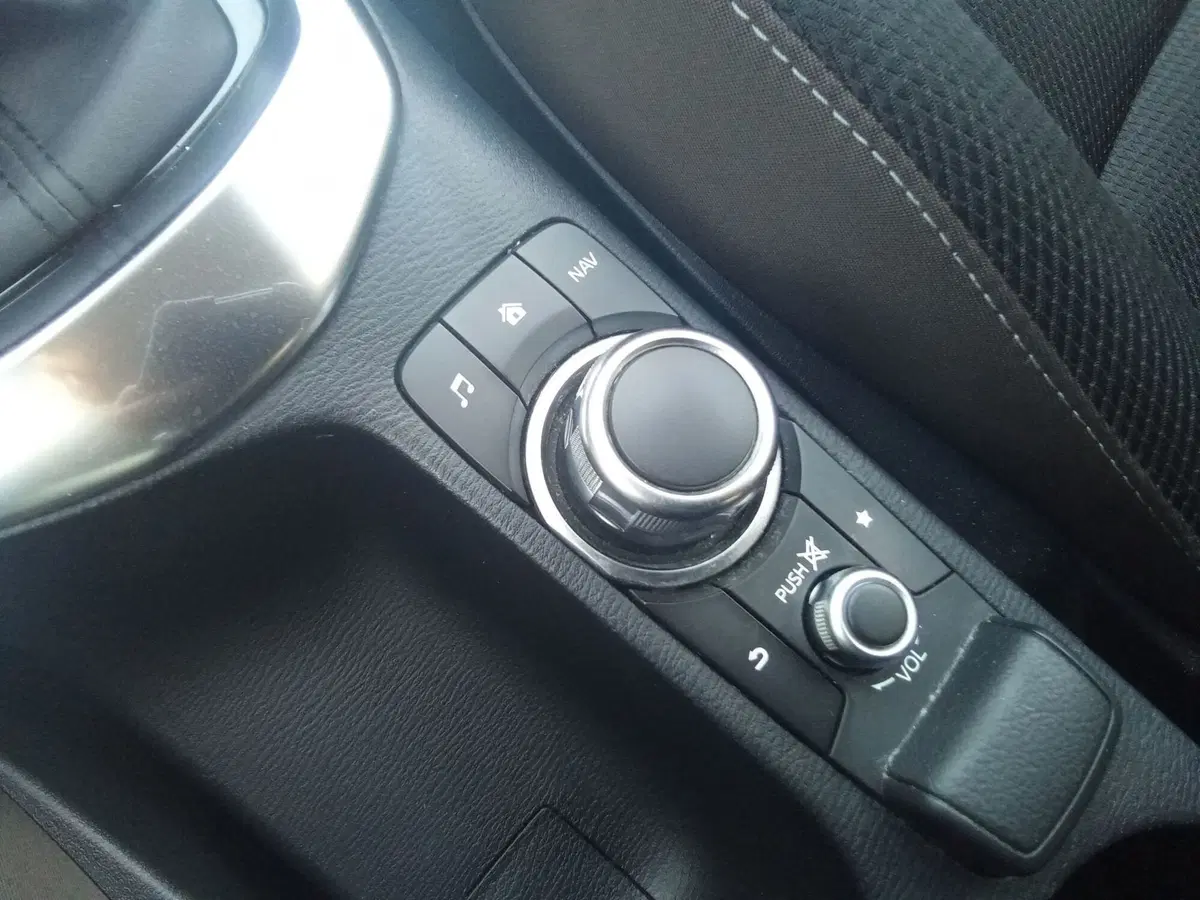 Mazda Mazda2 usata a Rimini (9)
