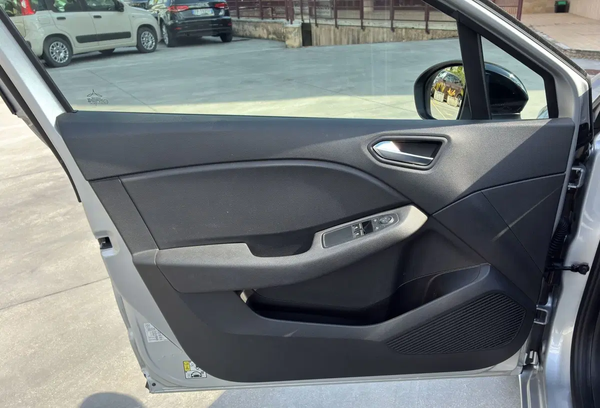 Renault Clio usata a Frosinone (9)