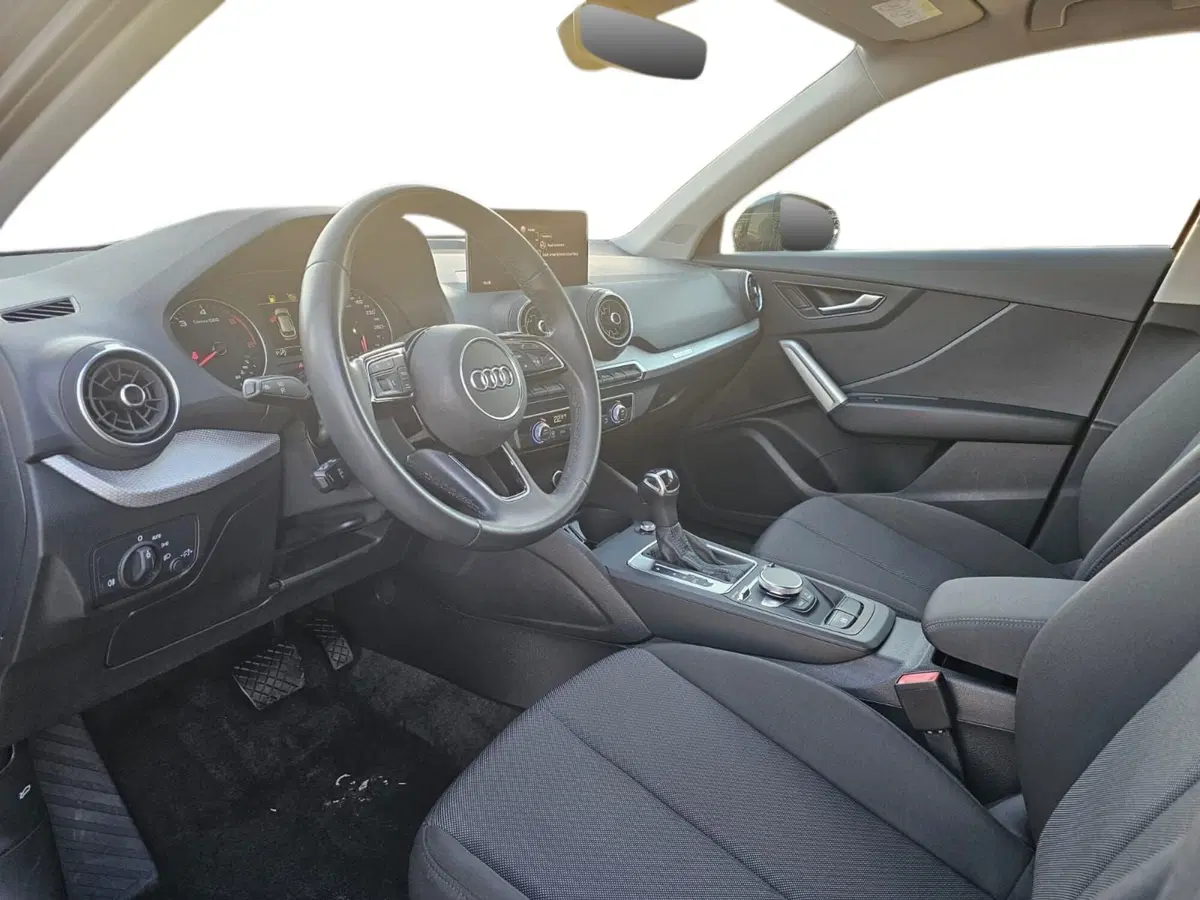 Audi Q2 usata a Bari (13)