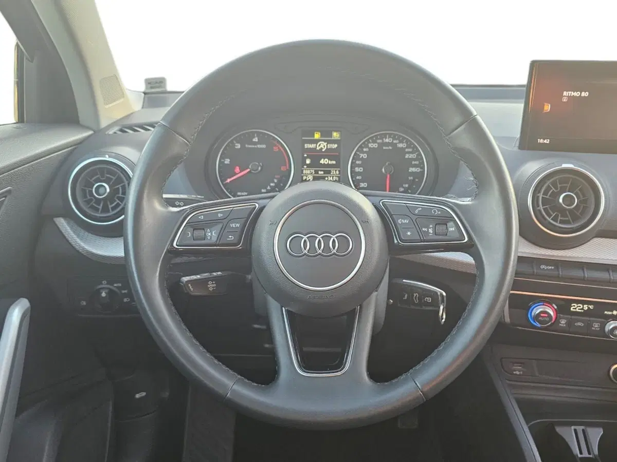 Audi Q2 usata a Bari (3)