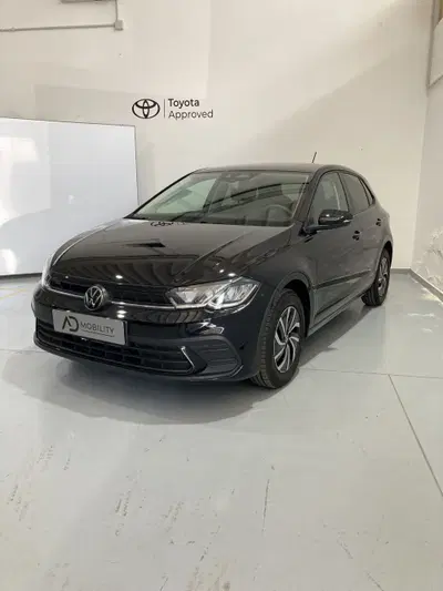 Volkswagen Polo 1.0 Young 80cv nuova a Barletta