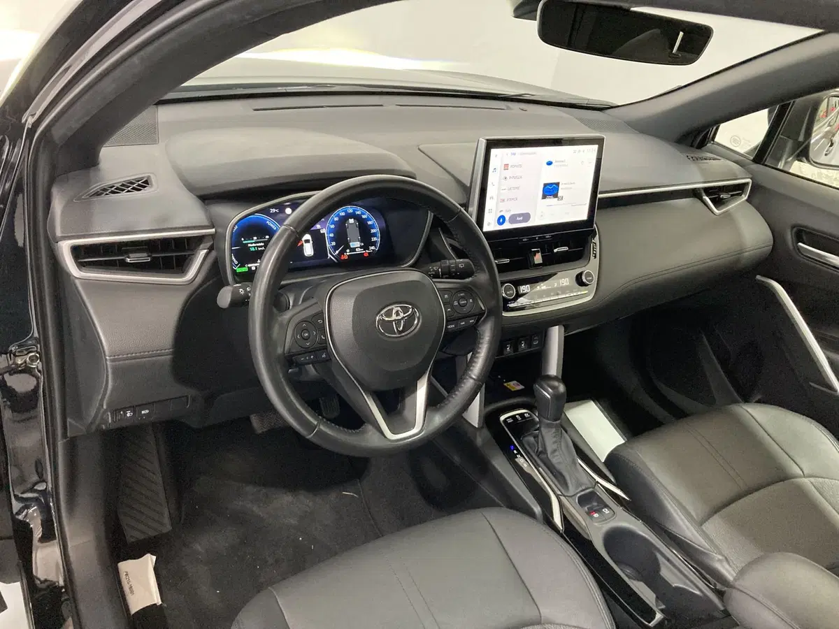 Toyota Corolla Cross Hybrid usata a Barletta-Andria-Trani (14)