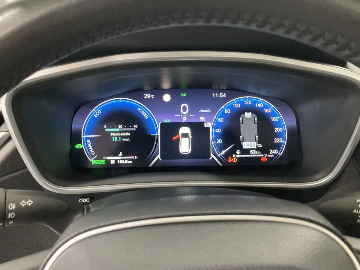 Toyota Corolla Cross Hybrid usata a Barletta-Andria-Trani (16)