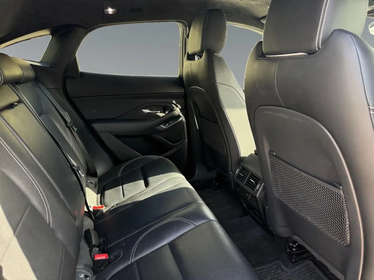 Jaguar E-Pace usata a Trento (5)