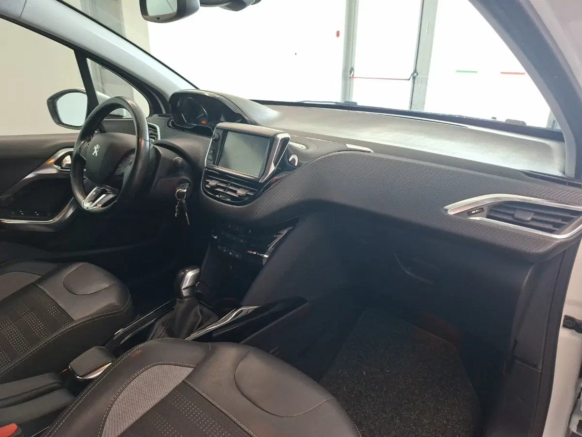 Peugeot 2008 usata a Arezzo (10)