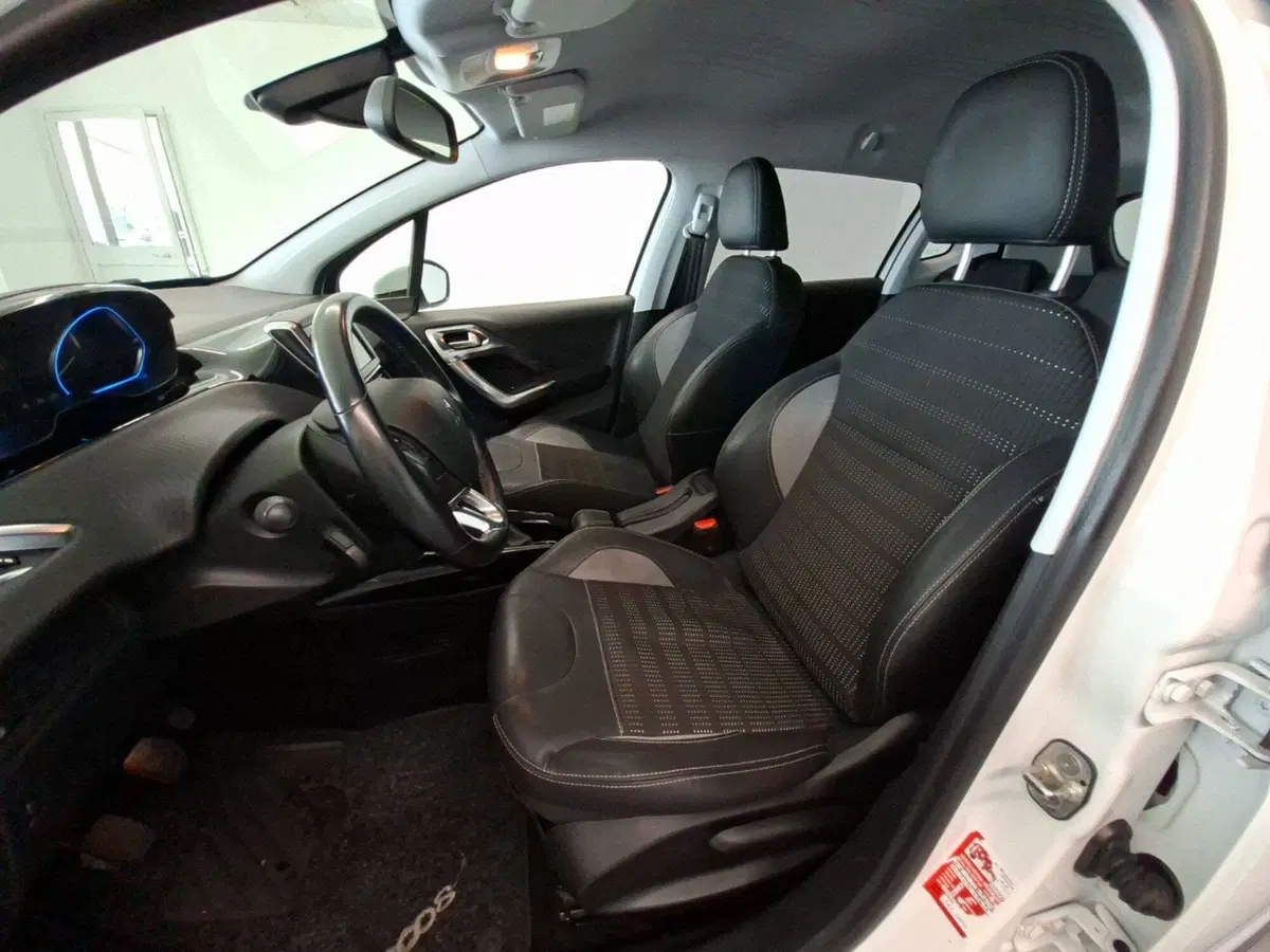 Peugeot 2008 usata a Arezzo (13)