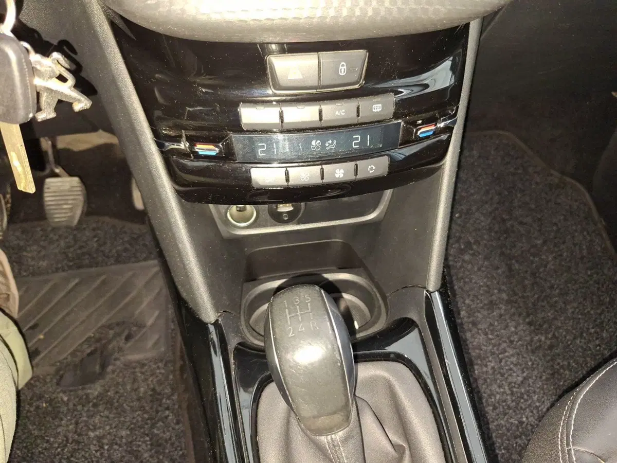 Peugeot 2008 usata a Arezzo (17)