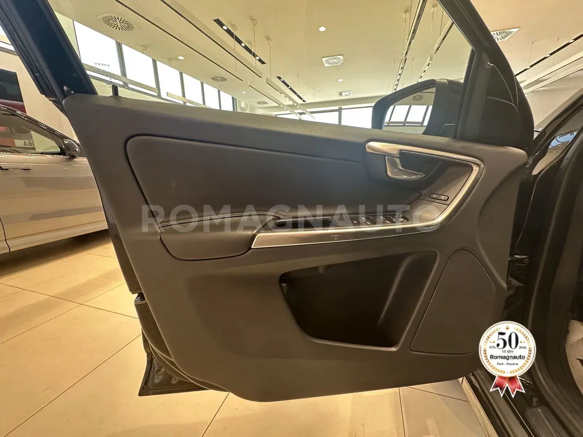 Volvo XC60 usata a Forlì-Cesena (15)