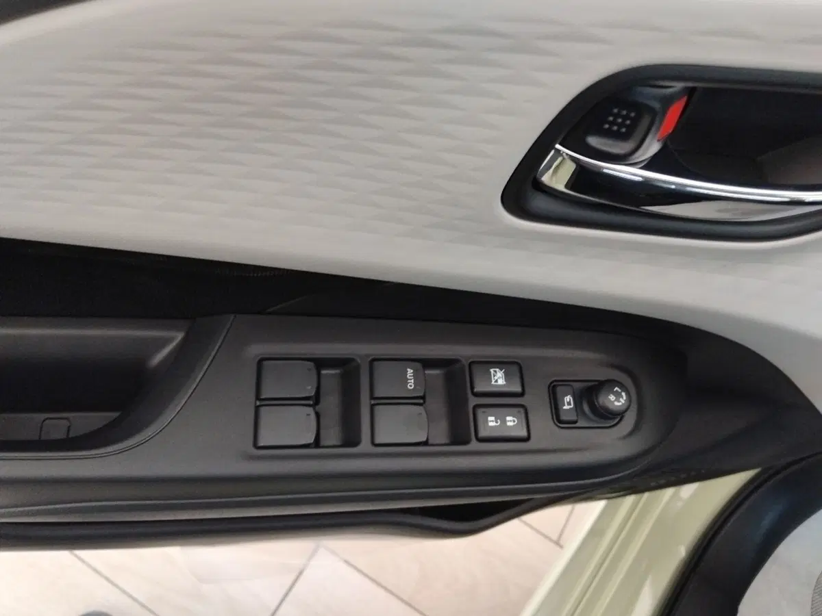 Suzuki Swift usata a Milano (7)