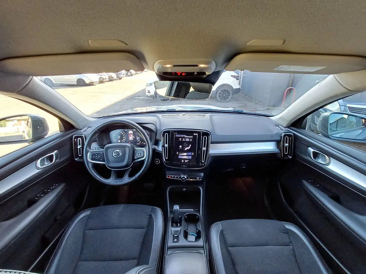 Volvo XC40 usata a Modena (11)